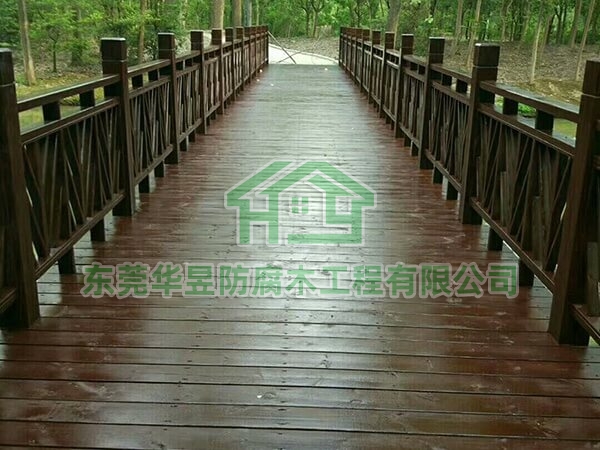 木棧道